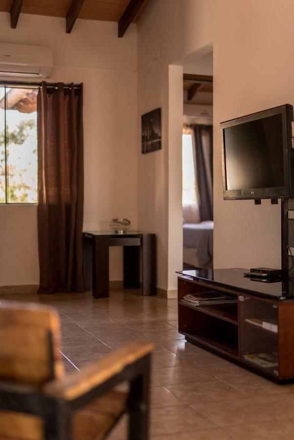 La Riviera Aparthotel Fernando de la Mora Εξωτερικό φωτογραφία